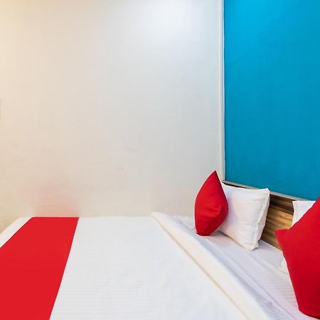 Oyo 24196 Hotel Shreenath Palace Ujjain Εξωτερικό φωτογραφία