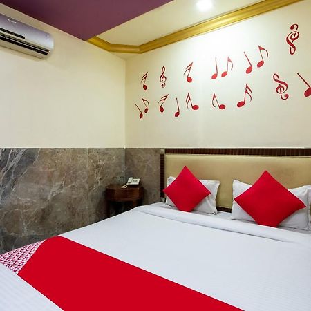 Oyo 24196 Hotel Shreenath Palace Ujjain Εξωτερικό φωτογραφία