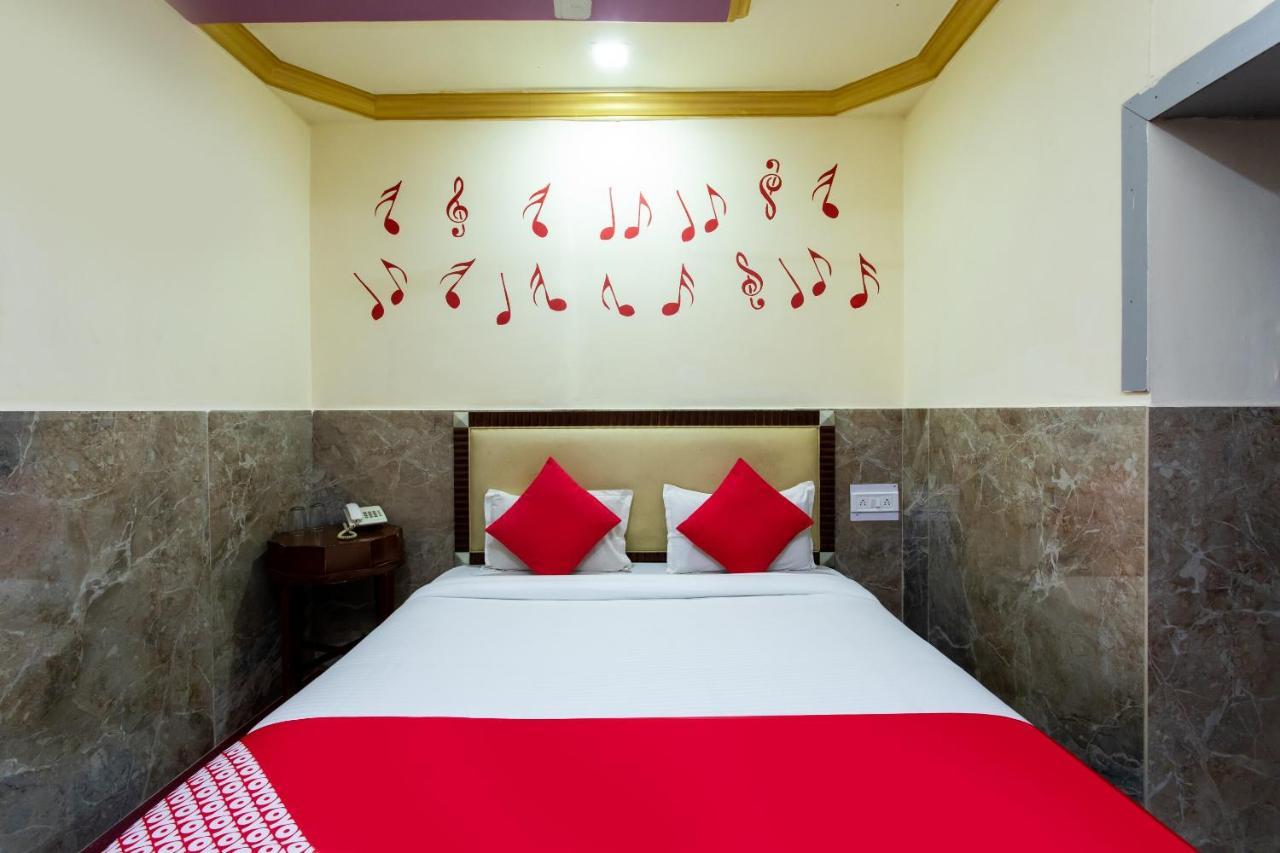 Oyo 24196 Hotel Shreenath Palace Ujjain Εξωτερικό φωτογραφία