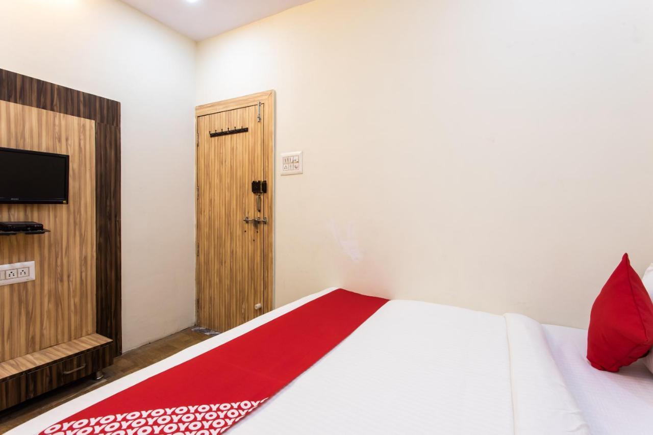 Oyo 24196 Hotel Shreenath Palace Ujjain Εξωτερικό φωτογραφία