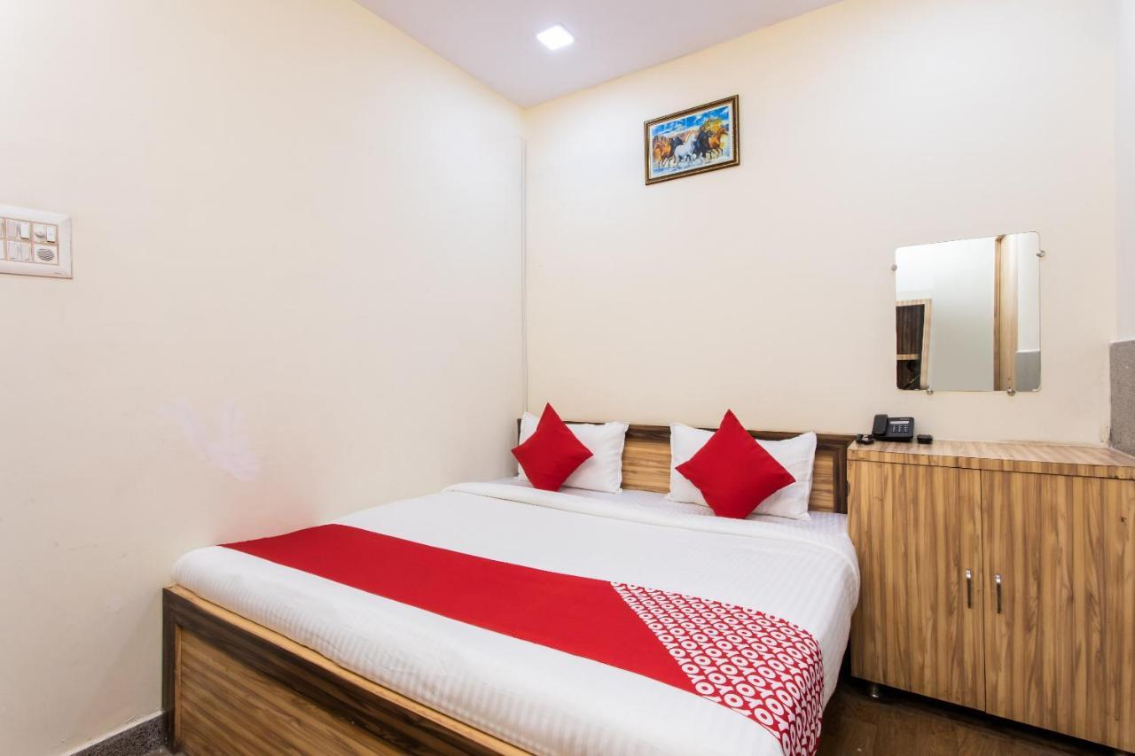 Oyo 24196 Hotel Shreenath Palace Ujjain Εξωτερικό φωτογραφία